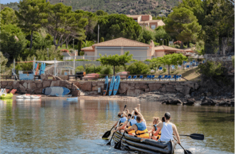 Votre seminaire pied dans l’eau, au beach club d’Agay !